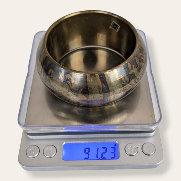 (2/$20) Rounded Floral Metal Bangle - Picture 5 of 5